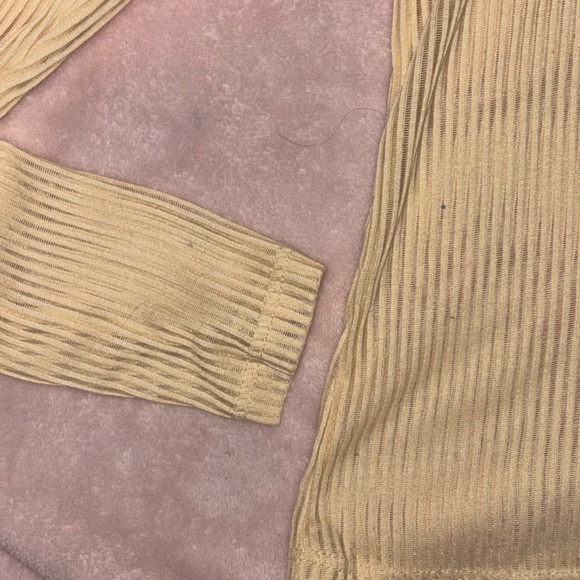 mesh striped pastel yellow top - Picture 3 of 3